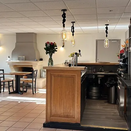 Hotel - Du Midi Saint-Antoine (Isere)
